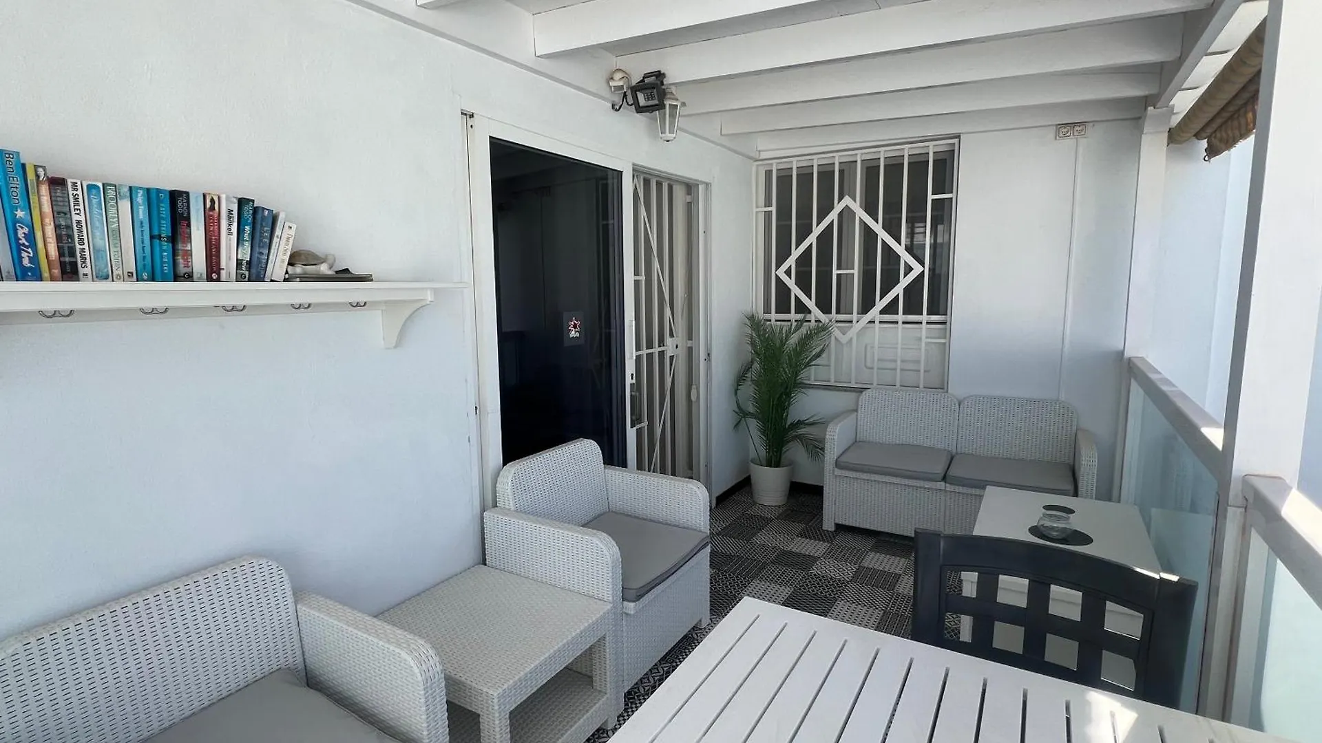 Casa Swn-Y-Mor, Two Bedroom Apartment With Private Pool Costa Teguise